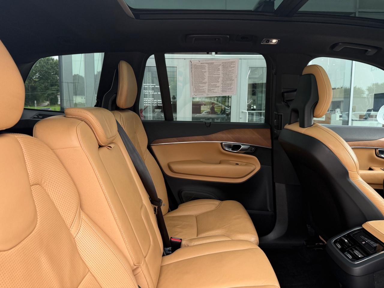 Volvo XC90 Vehicle Image 10