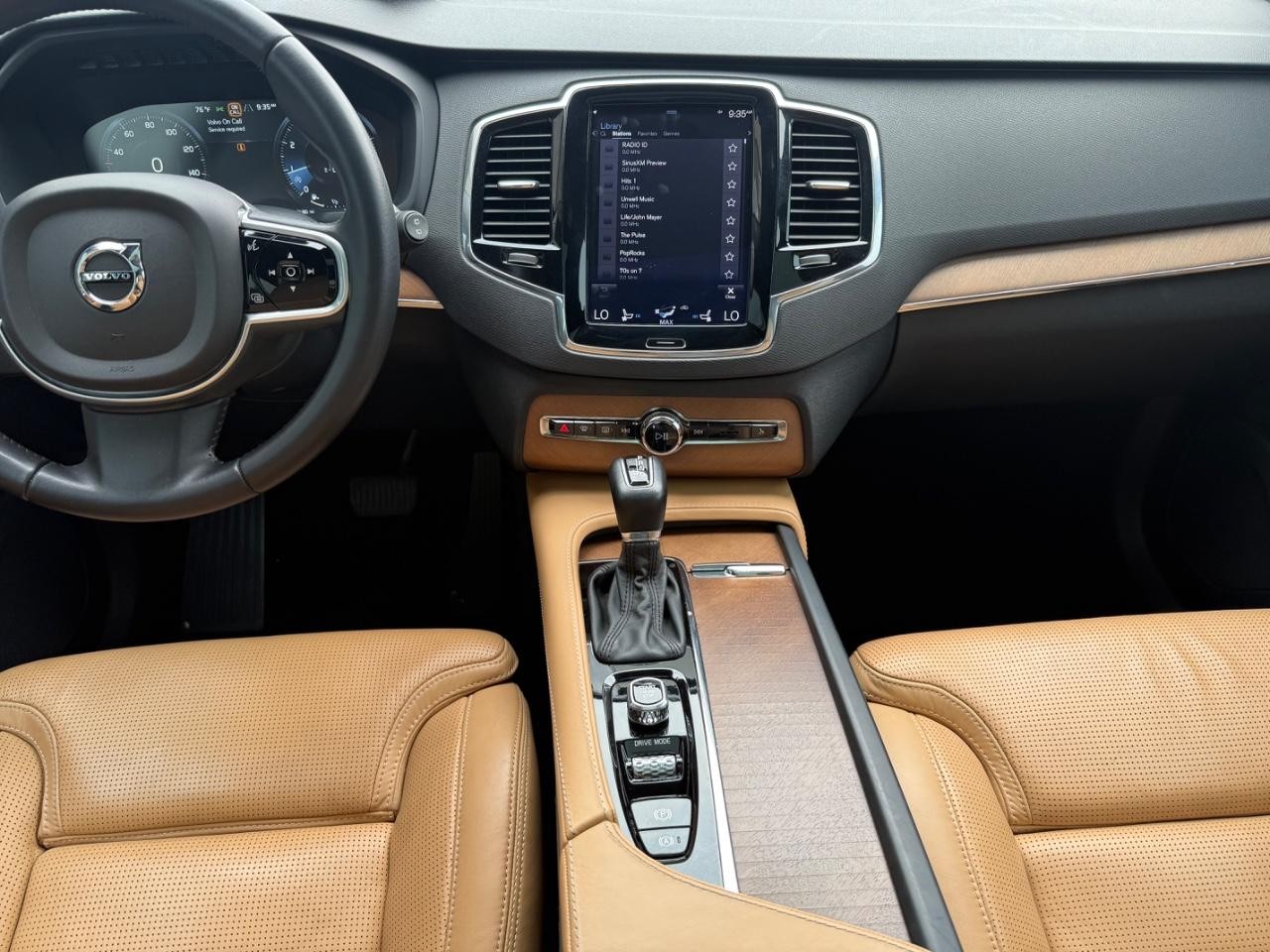Volvo XC90 Vehicle Image 11