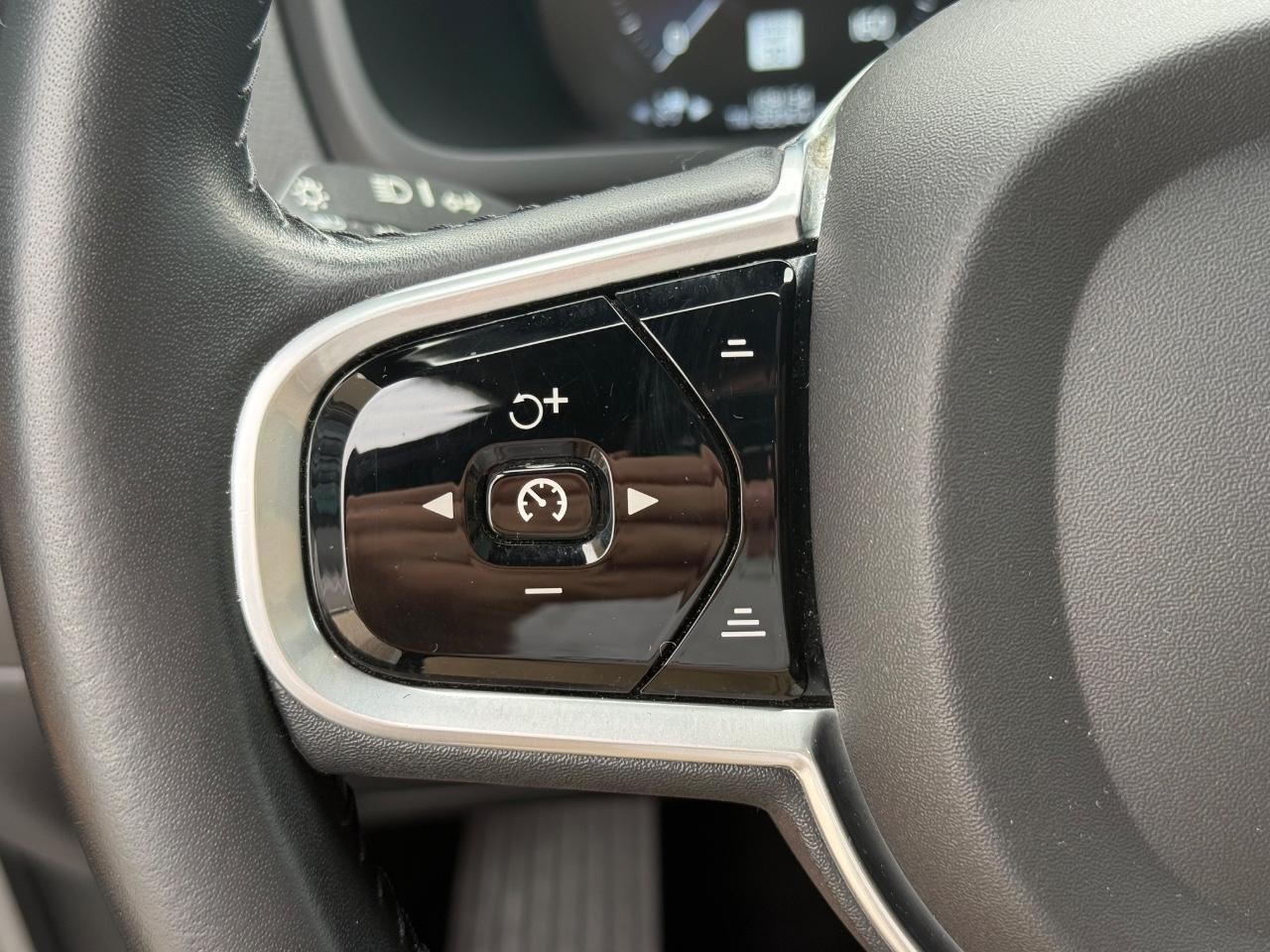 Volvo XC90 Vehicle Image 17