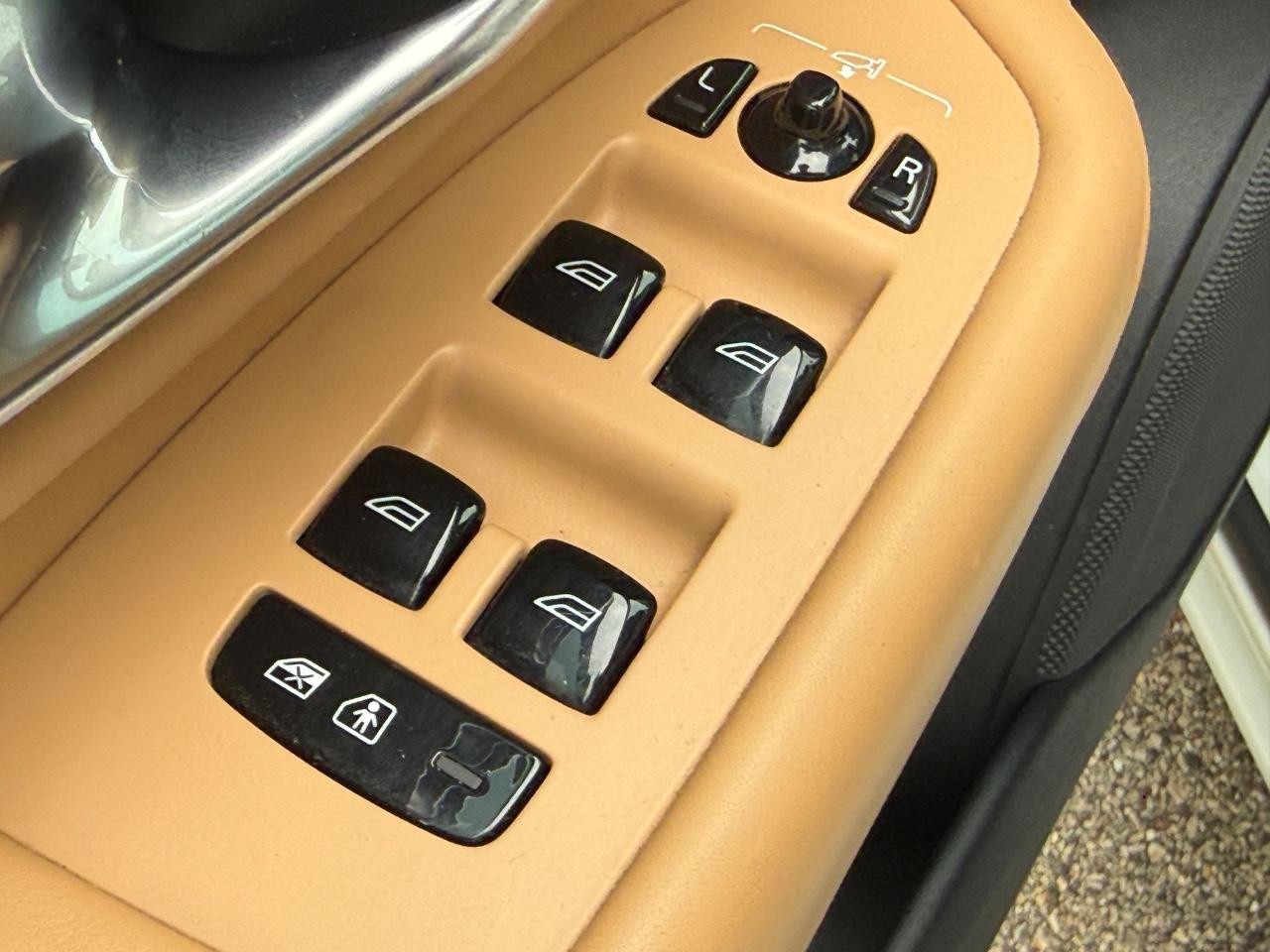 Volvo XC90 Vehicle Image 22