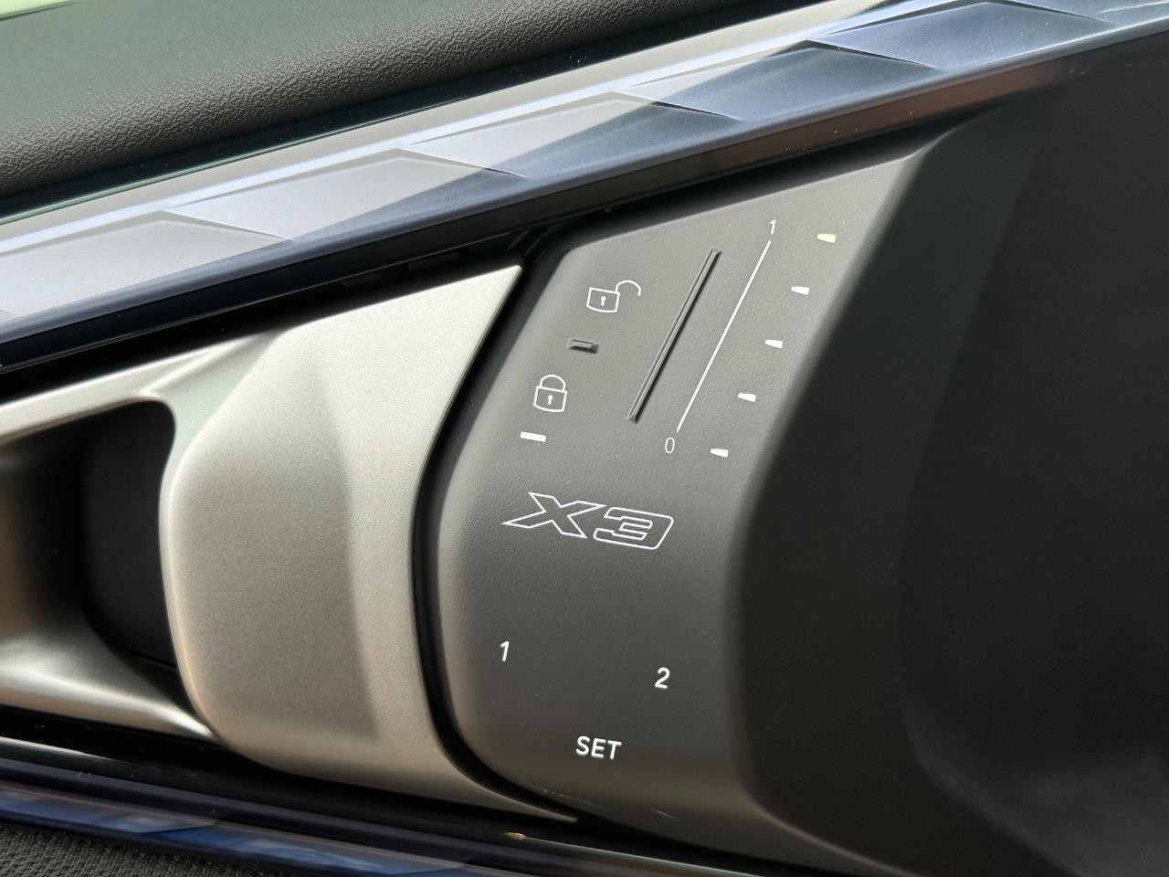 BMW X3 Vehicle Image 11