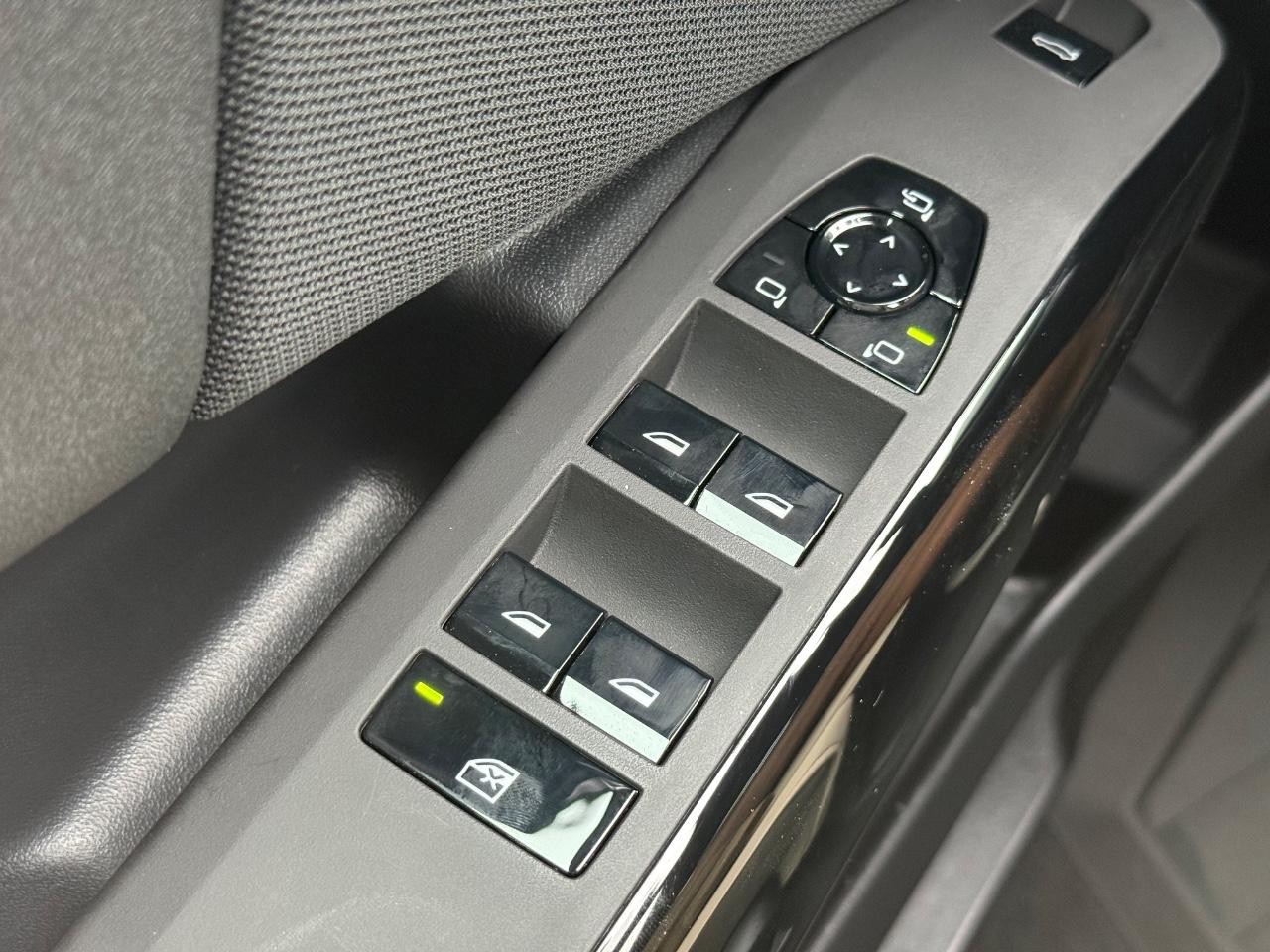 BMW X3 Vehicle Image 16