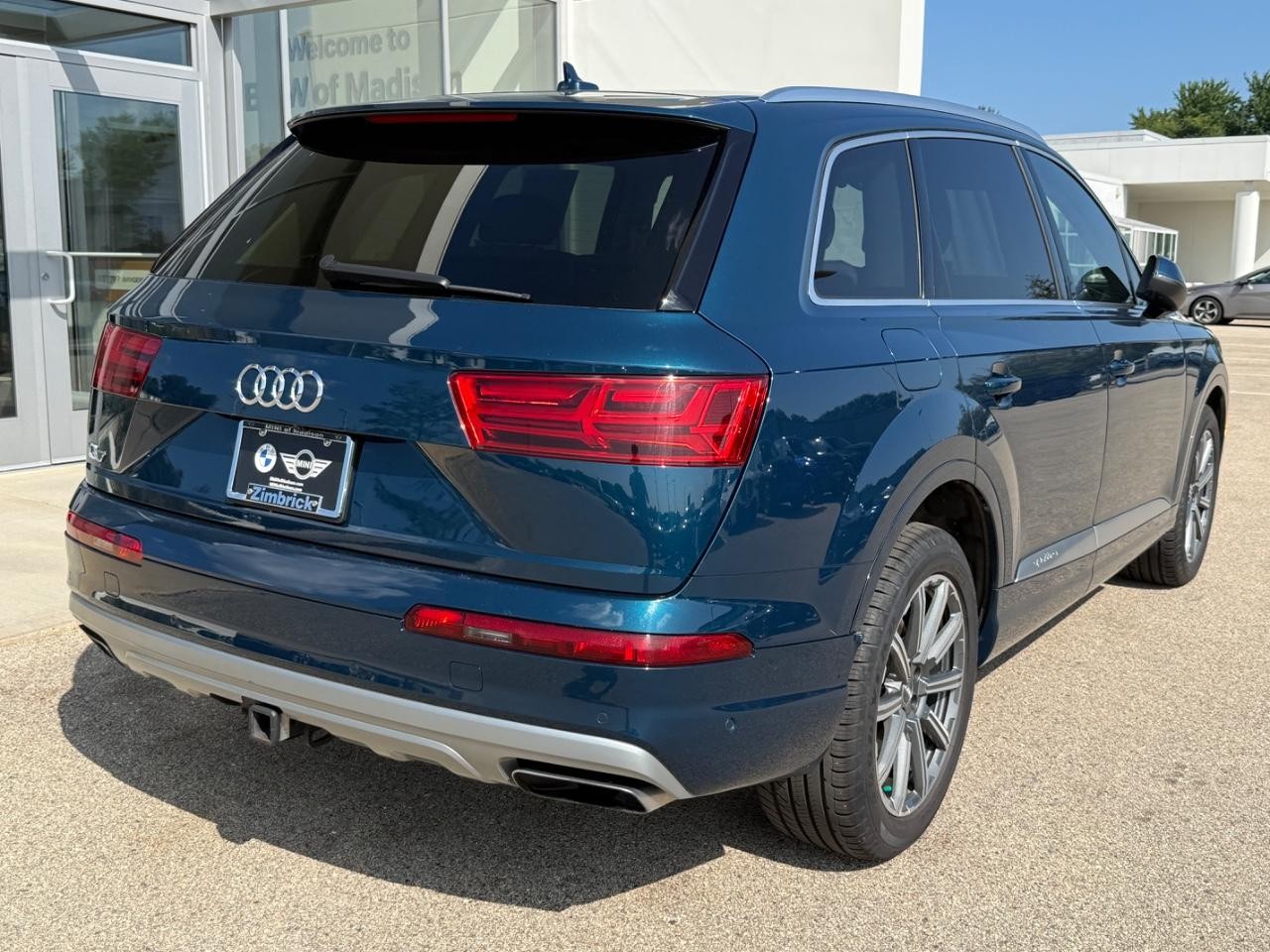 Audi Q7 Vehicle Image 03