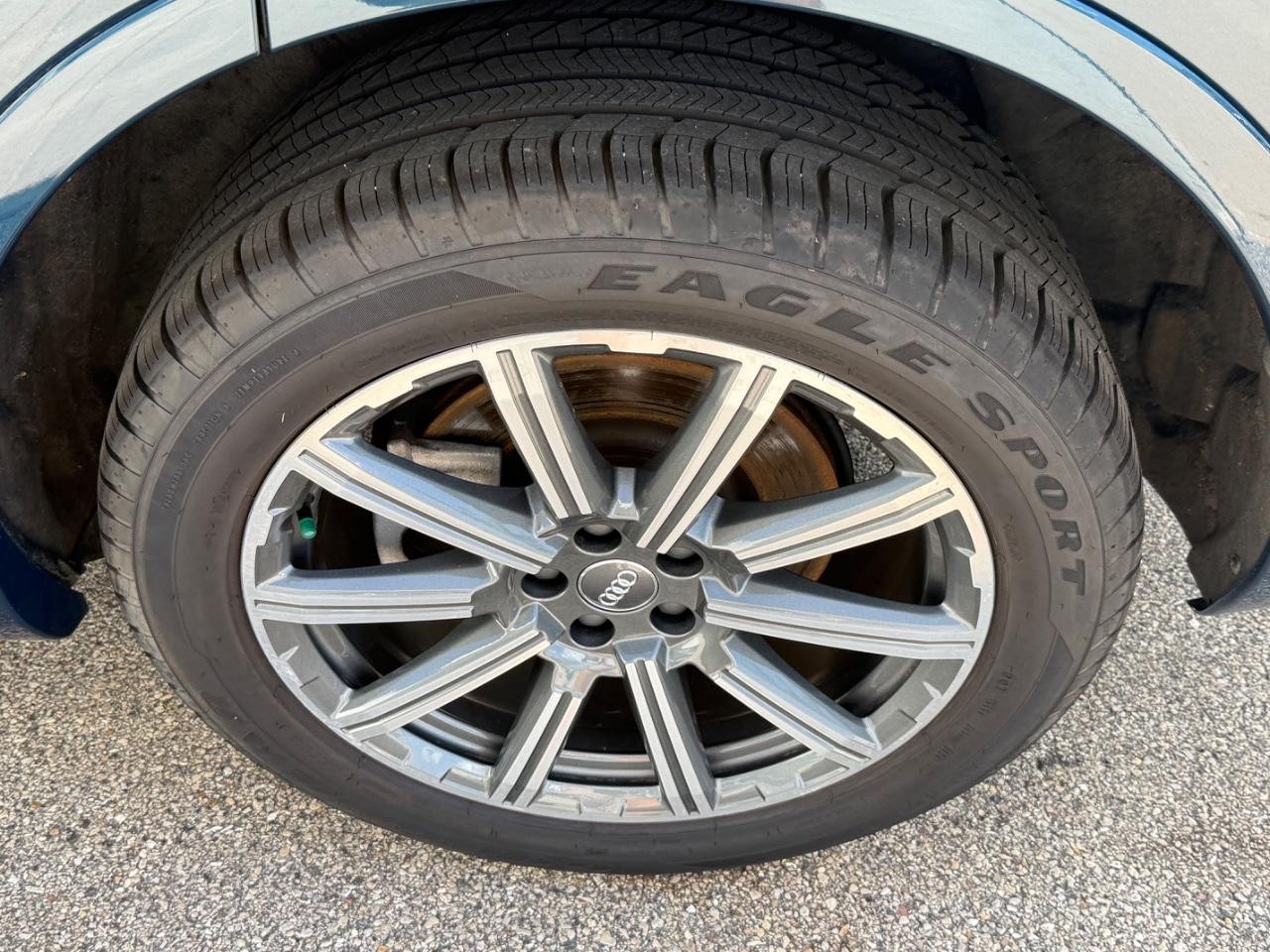 Audi Q7 Vehicle Image 07