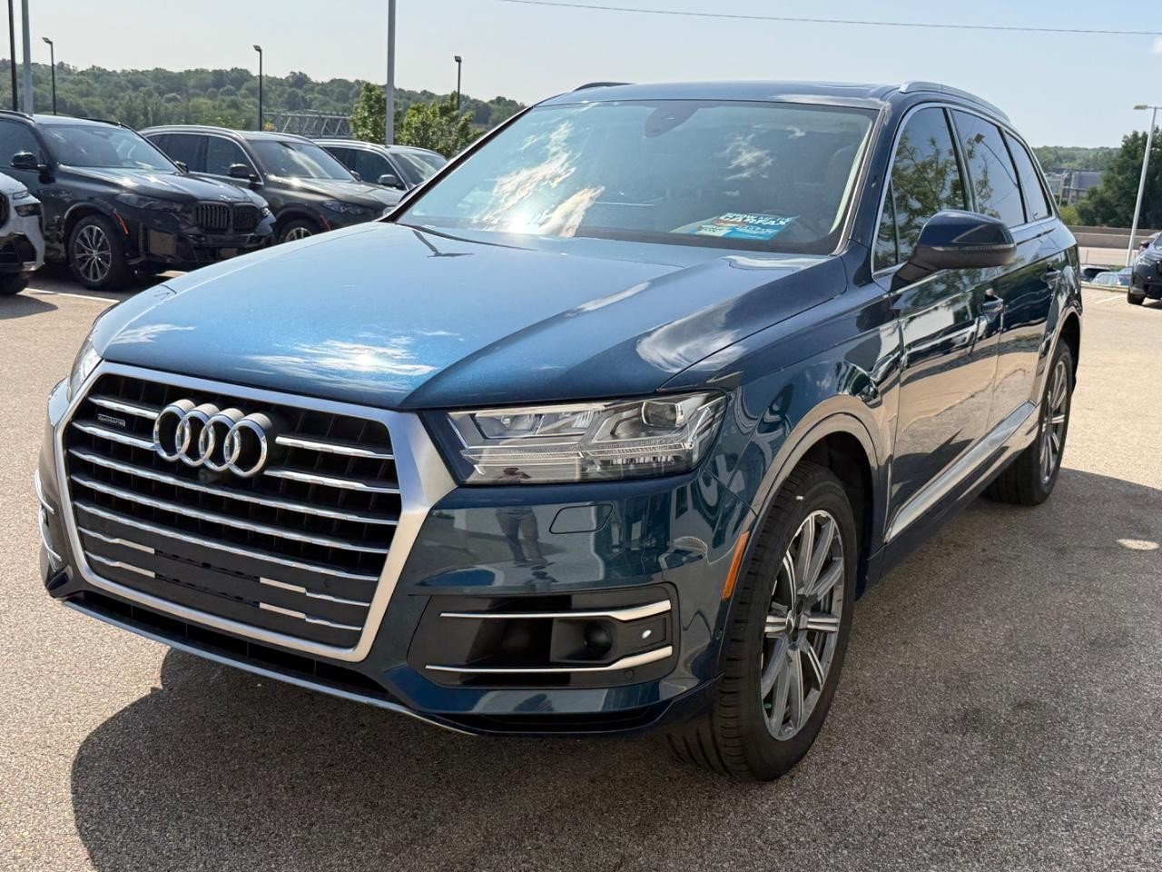 Audi Q7 Vehicle Image 08