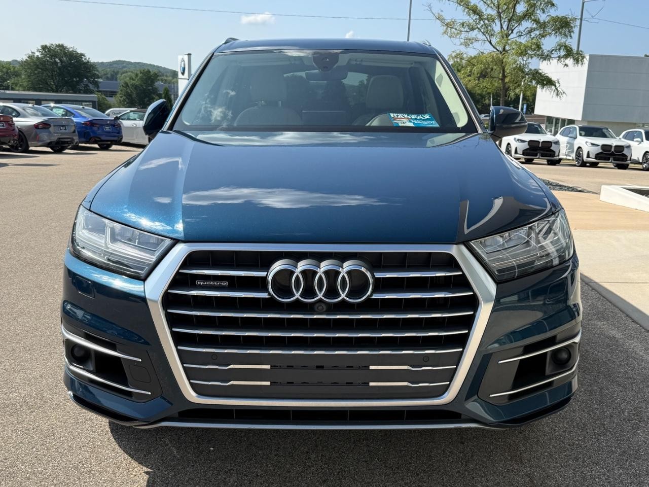 Audi Q7 Vehicle Image 09