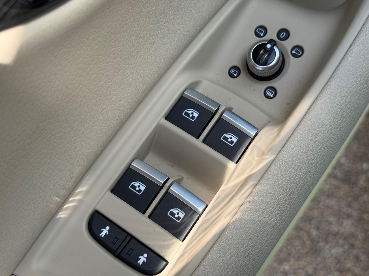 Audi Q7 Vehicle Image 22