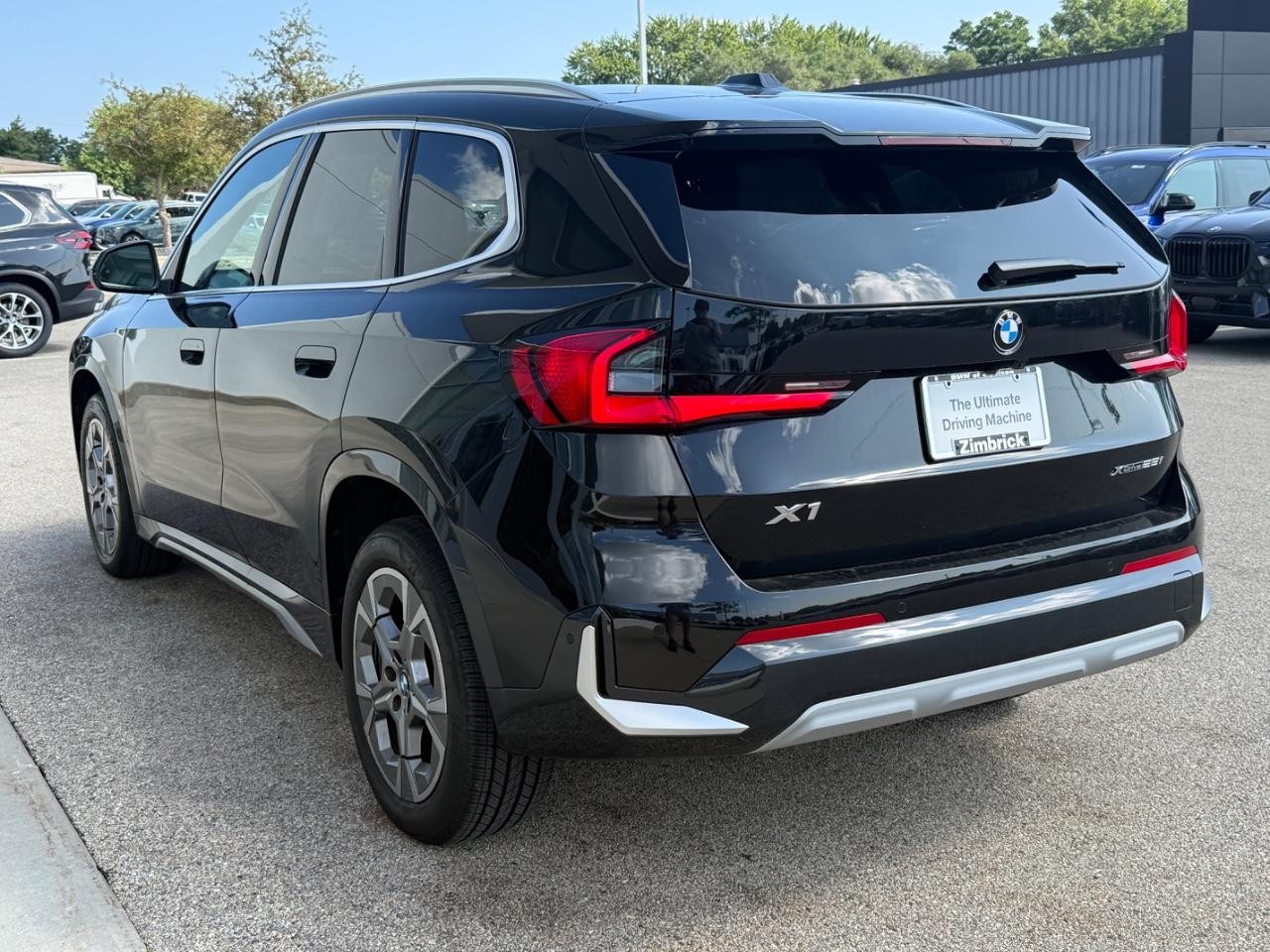 BMW X1 Vehicle Image 06