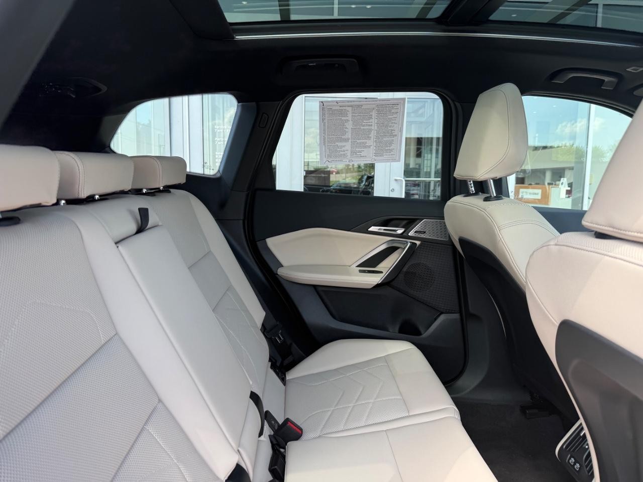 BMW X1 Vehicle Image 10