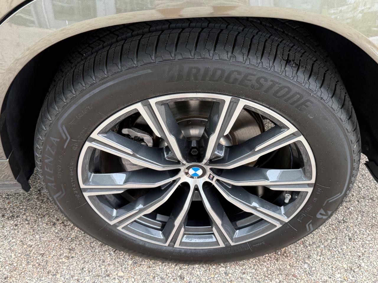 BMW X6 Vehicle Image 07