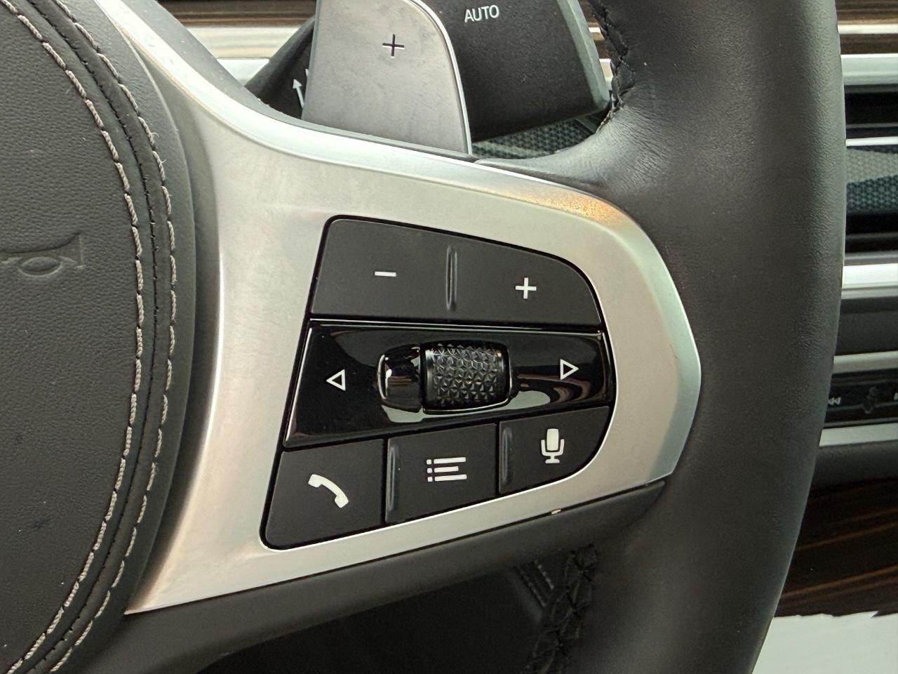 BMW X6 Vehicle Image 18