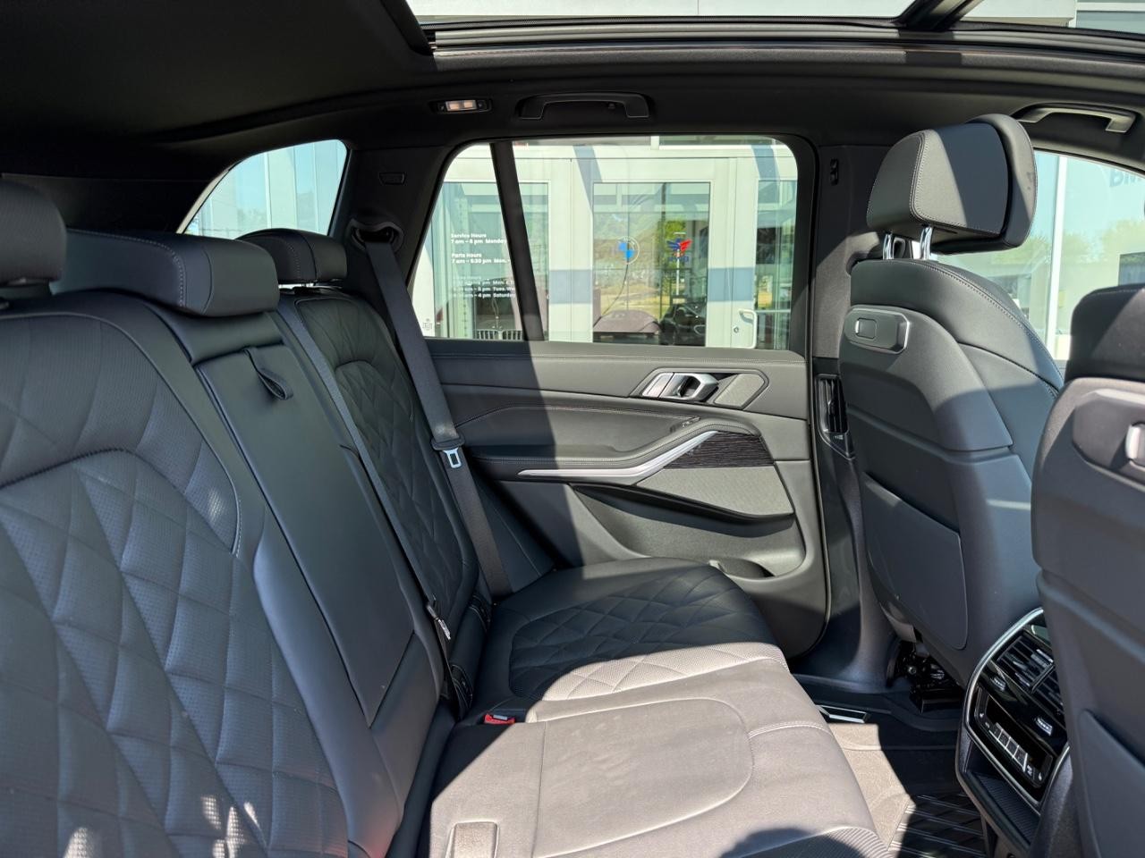 BMW X5 Vehicle Image 04