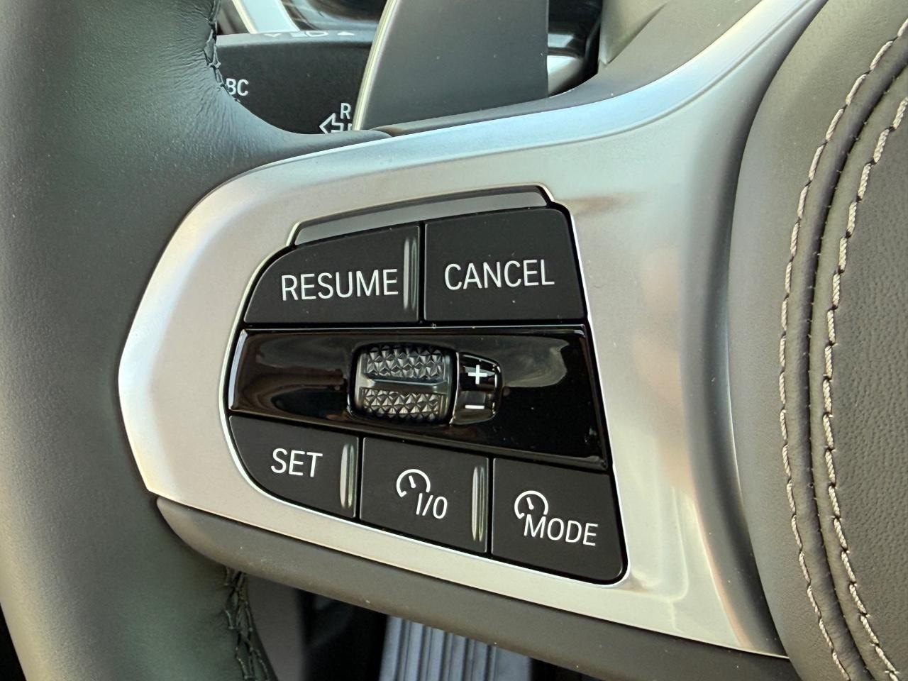 BMW X5 Vehicle Image 11