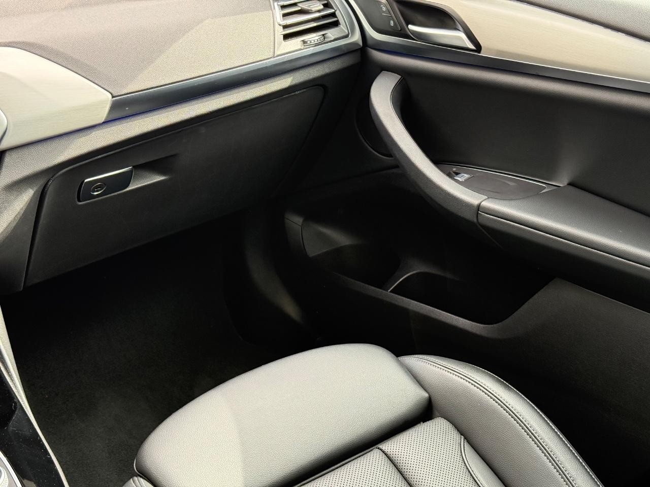 BMW X3 Vehicle Image 15