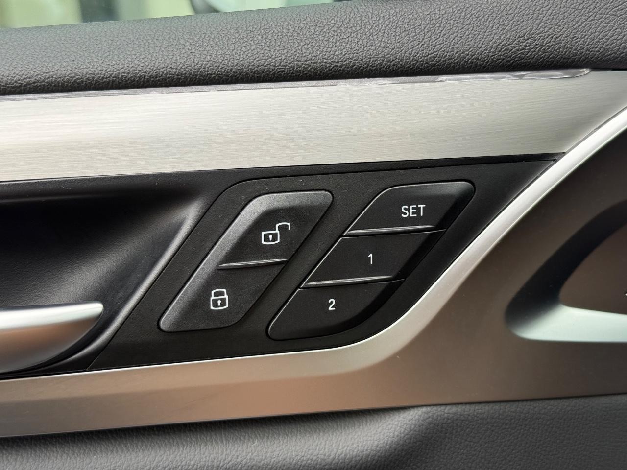 BMW X3 Vehicle Image 16