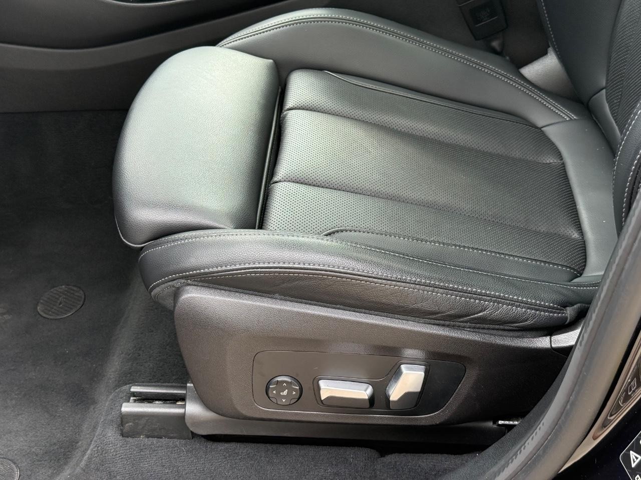 BMW X3 Vehicle Image 24