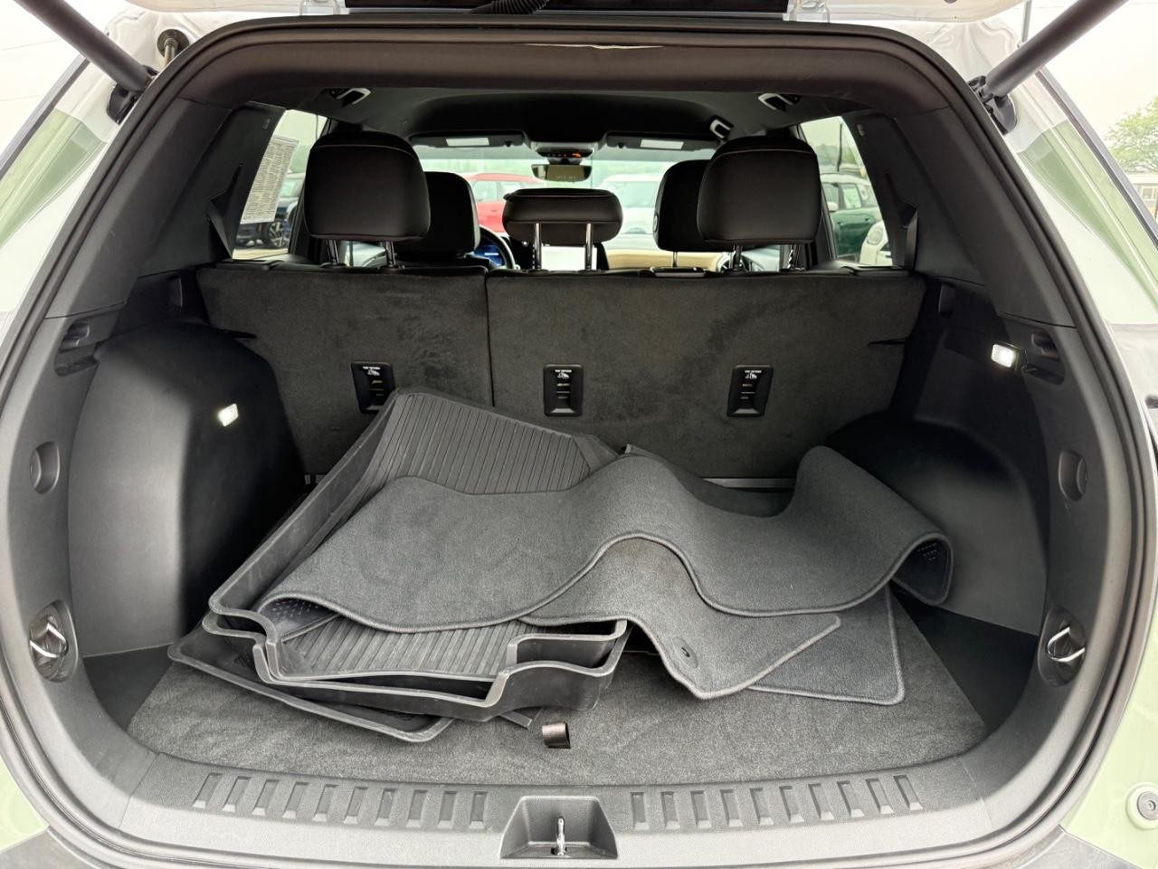 Chevrolet Equinox Vehicle Image 05