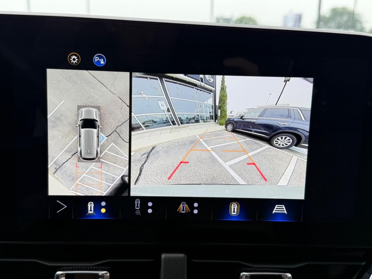 Chevrolet Equinox Vehicle Image 19