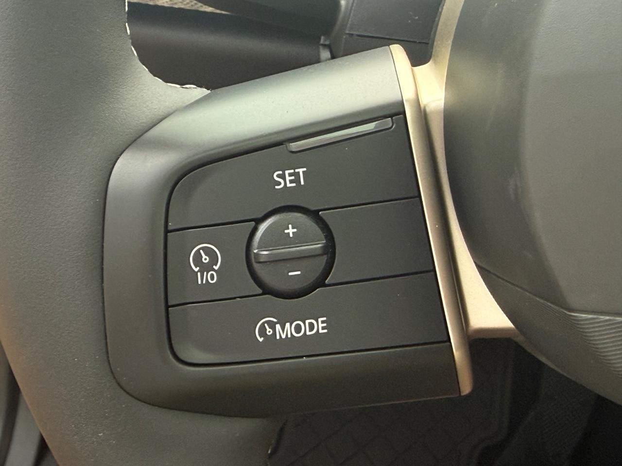 MINI Hardtop 4 Door Vehicle Image 10