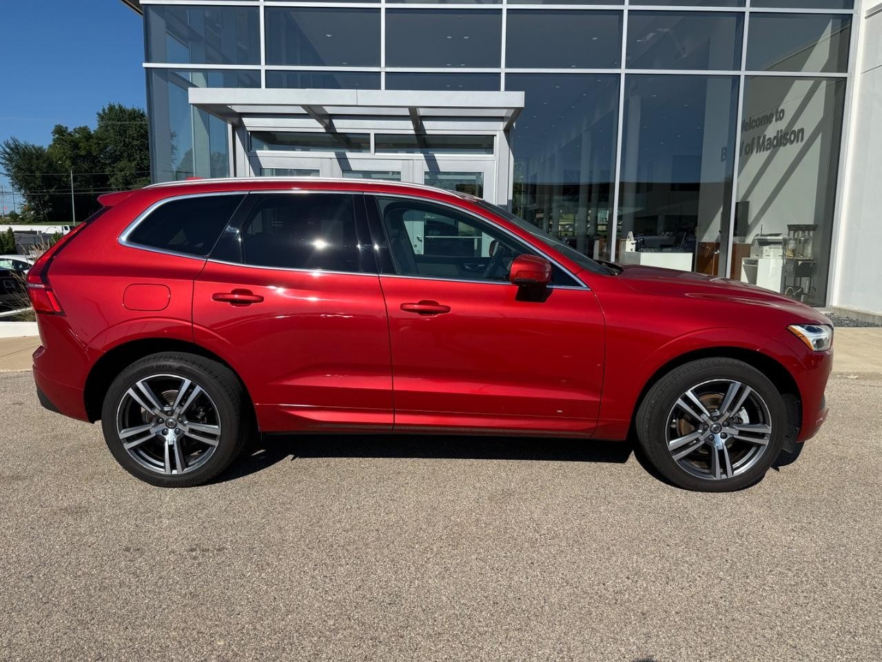 Volvo XC60 Vehicle Image 02