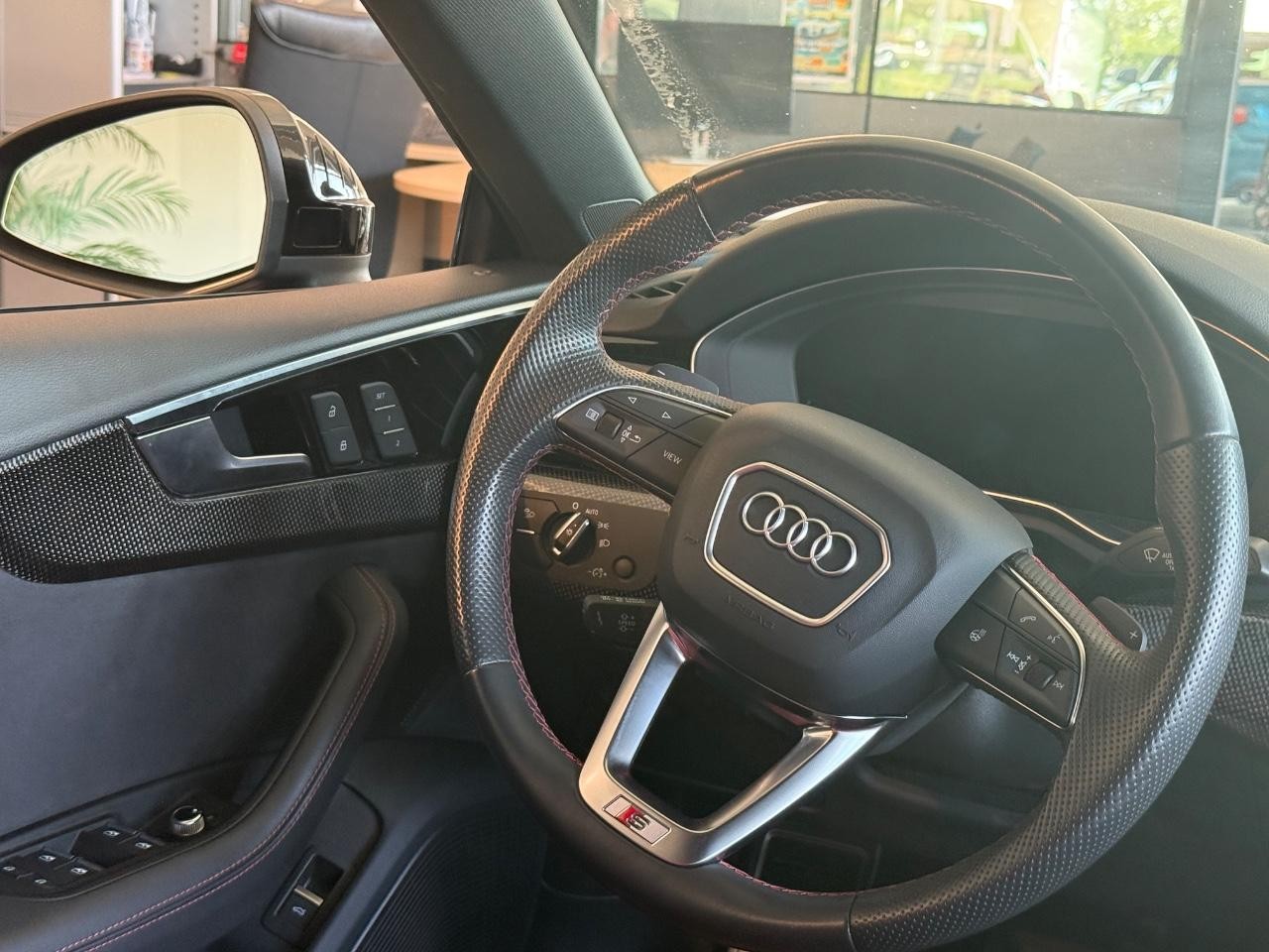 Audi S5 Sportback Vehicle Full-screen Gallery Image 13
