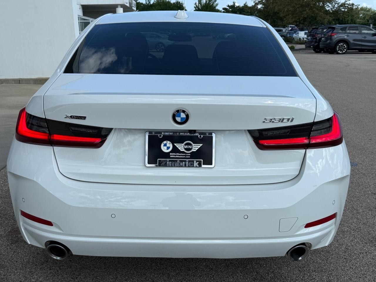 BMW 3 Series Vehicle Image 04