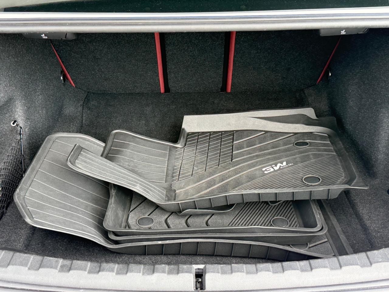 BMW 3 Series Vehicle Image 05