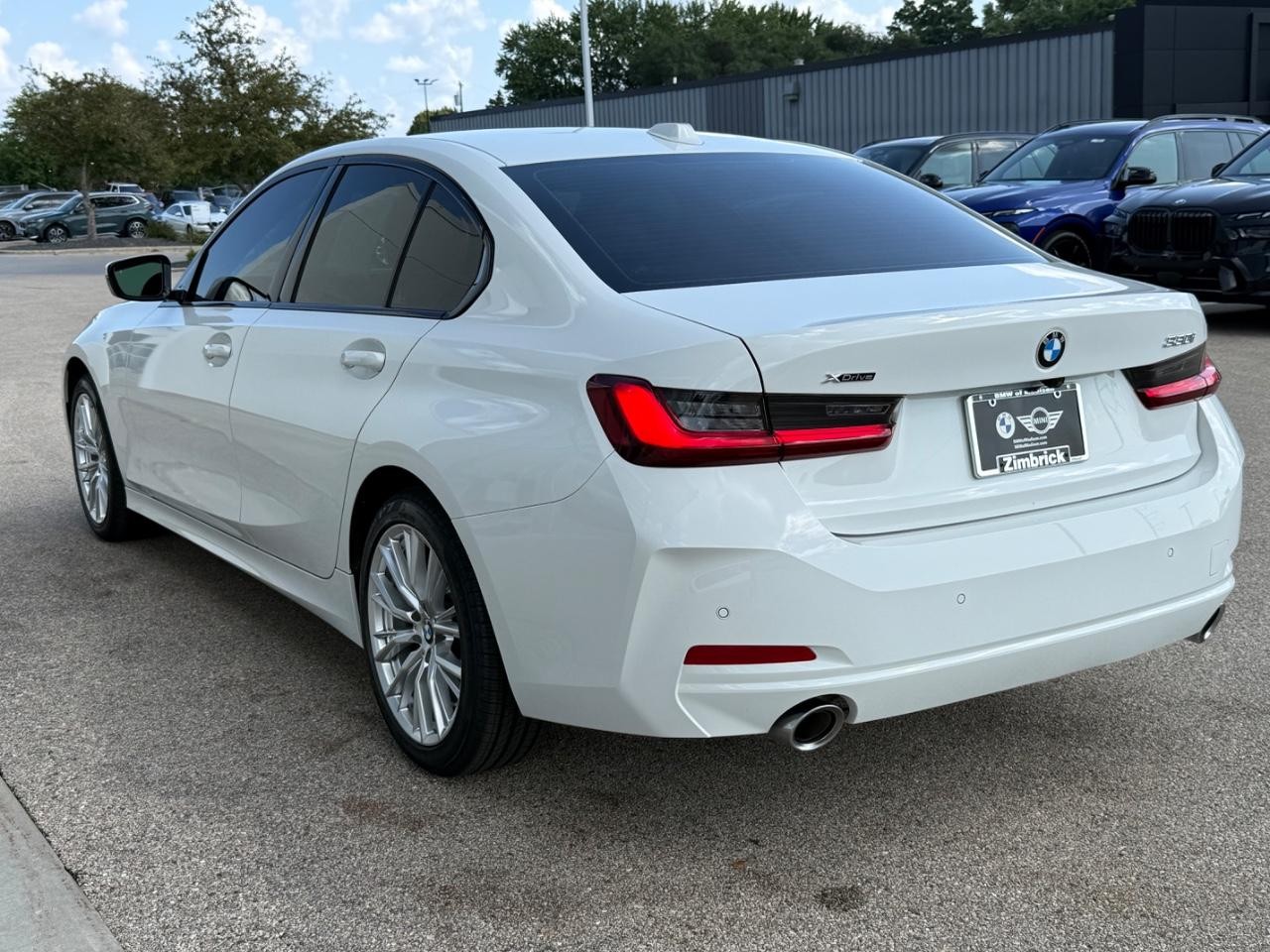 BMW 3 Series Vehicle Image 06