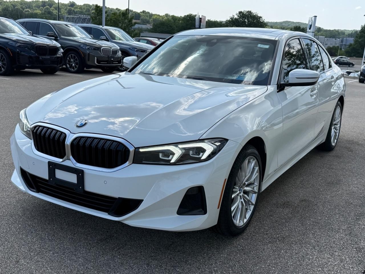 BMW 3 Series Vehicle Image 08