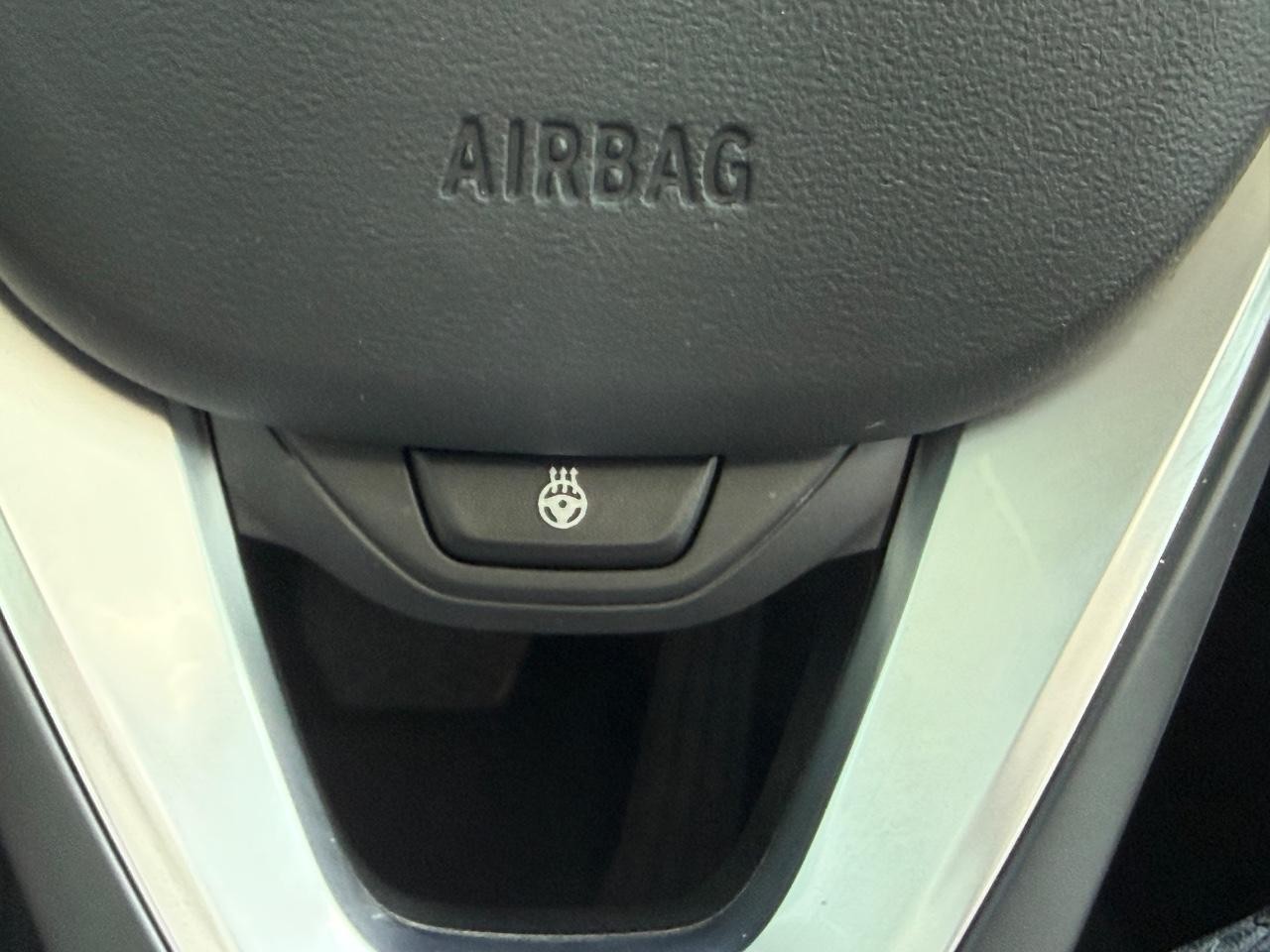 BMW 3 Series Vehicle Image 19