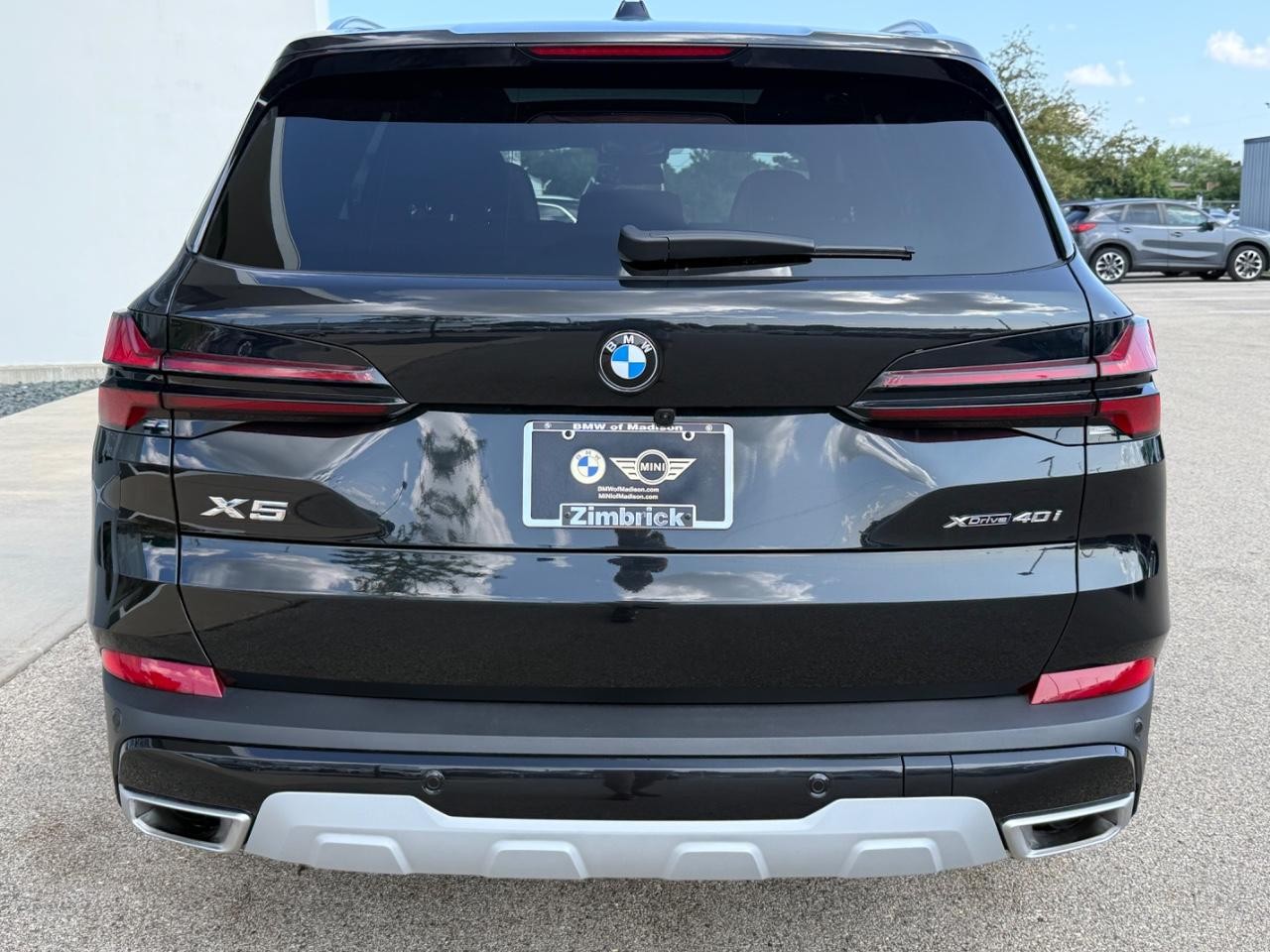 BMW X5 Vehicle Image 04