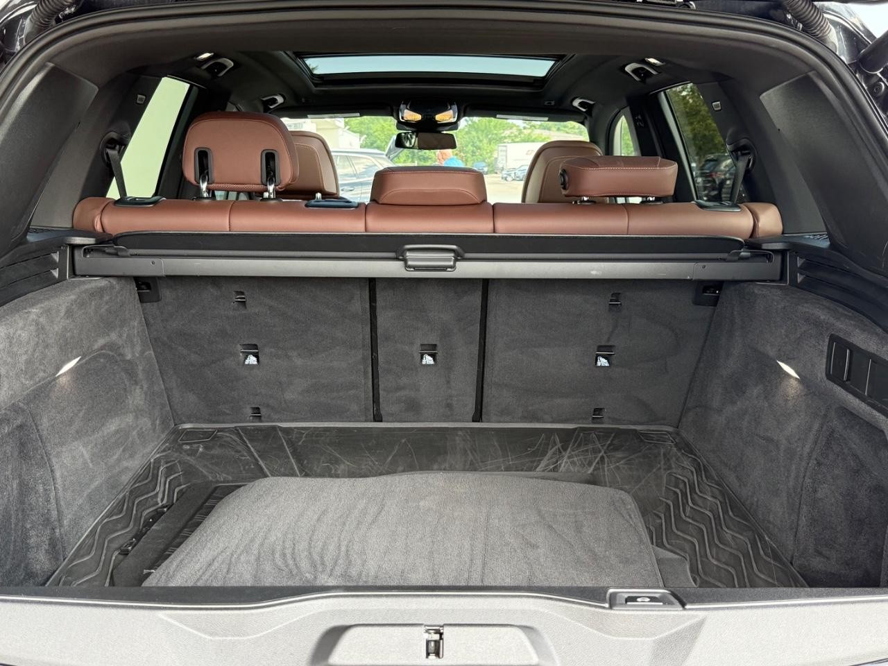 BMW X5 Vehicle Image 05