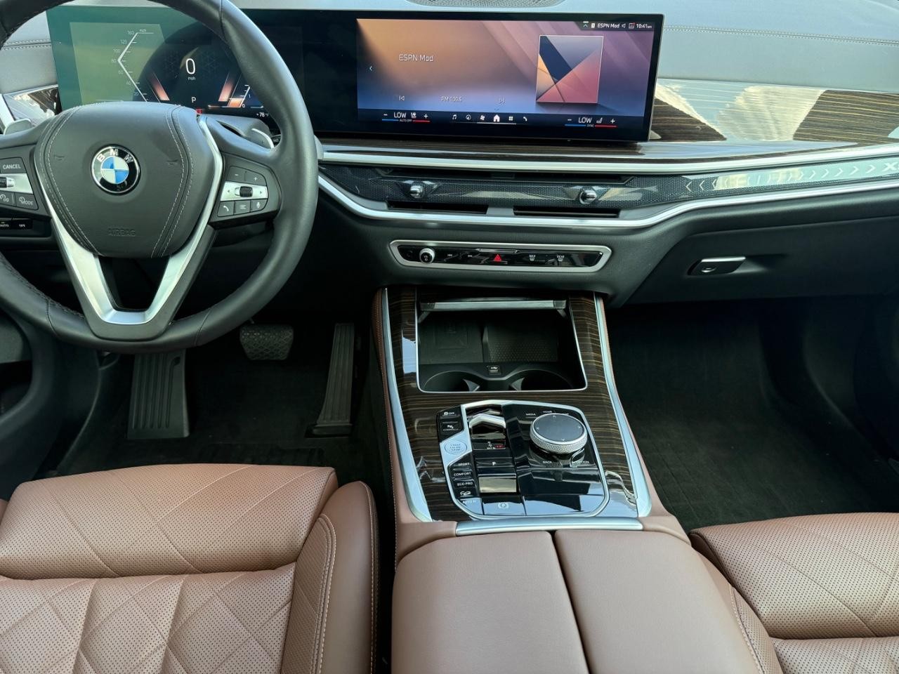 BMW X5 Vehicle Image 11