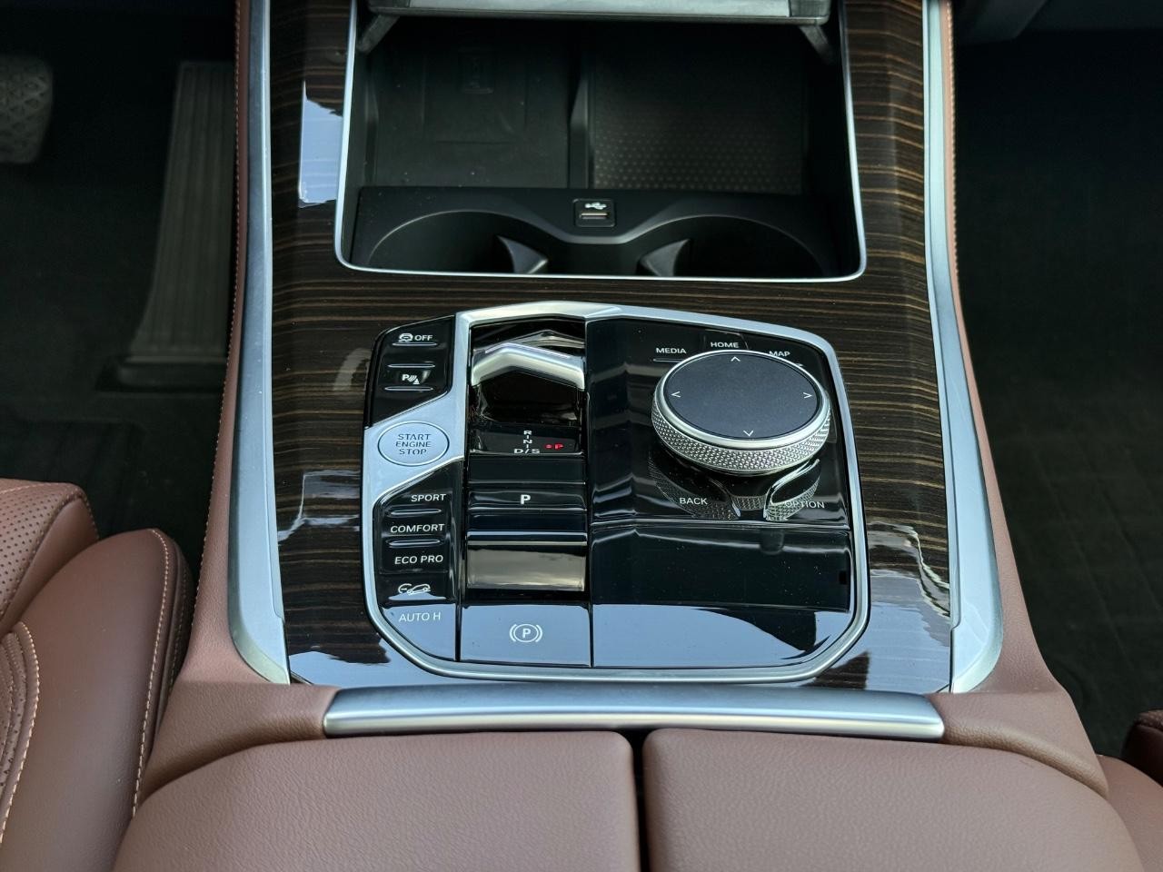 BMW X5 Vehicle Image 13