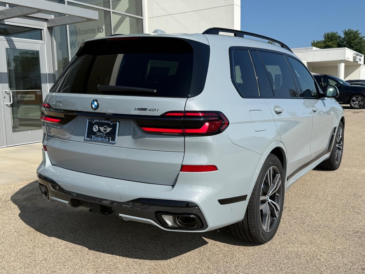 BMW X7 Vehicle Image 03