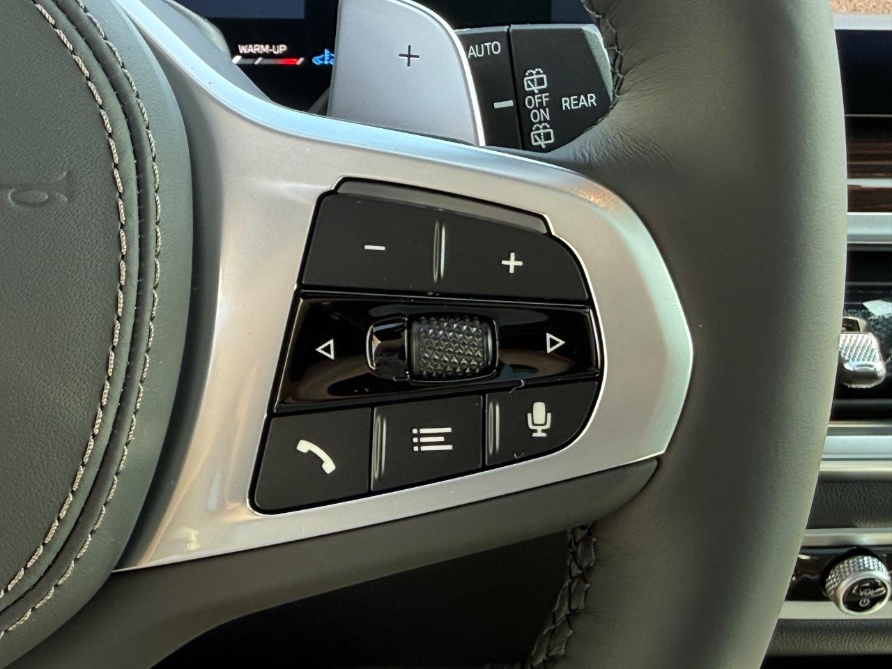 BMW X7 Vehicle Image 14