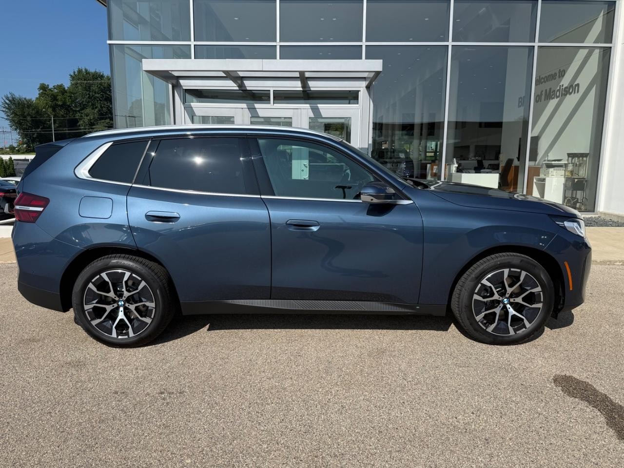 BMW X3 Vehicle Image 02