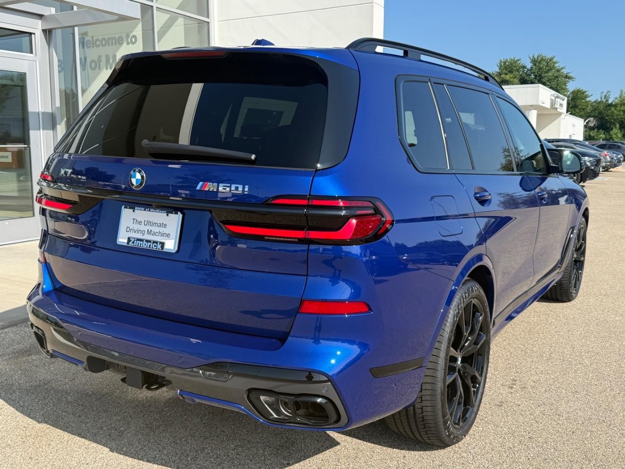 BMW X7 Vehicle Image 04
