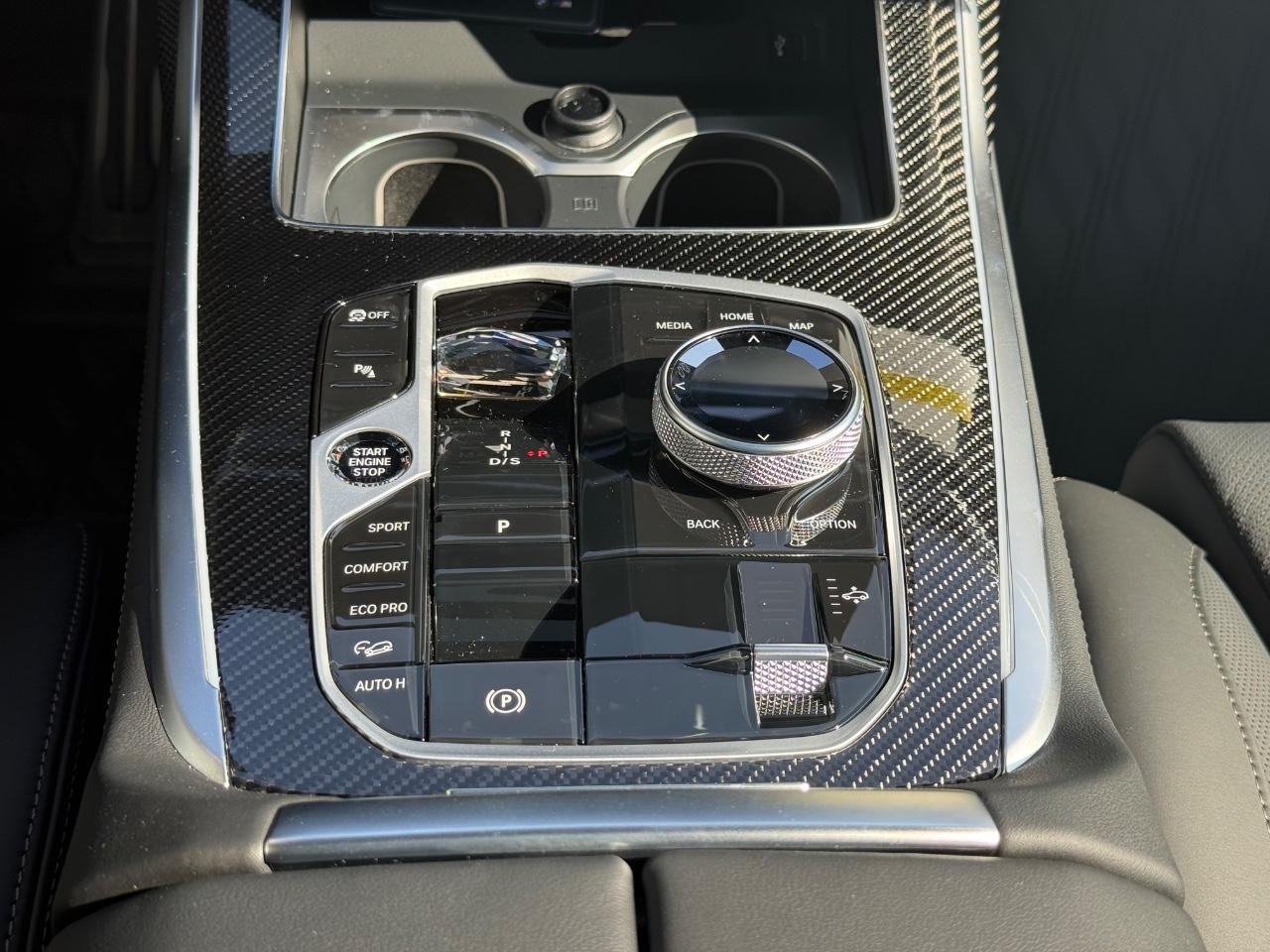 BMW X7 Vehicle Image 10