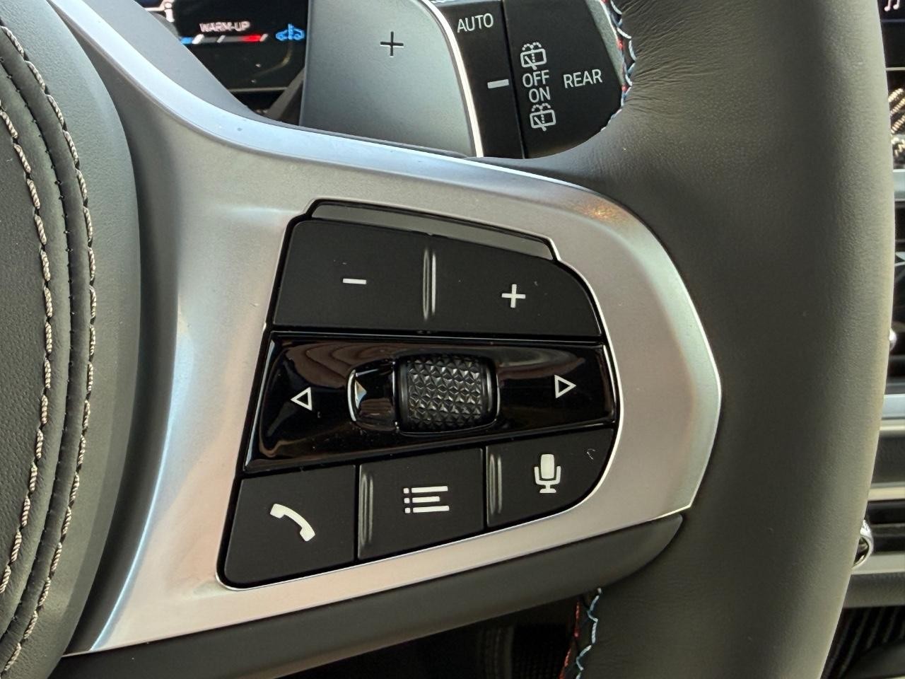BMW X7 Vehicle Image 15