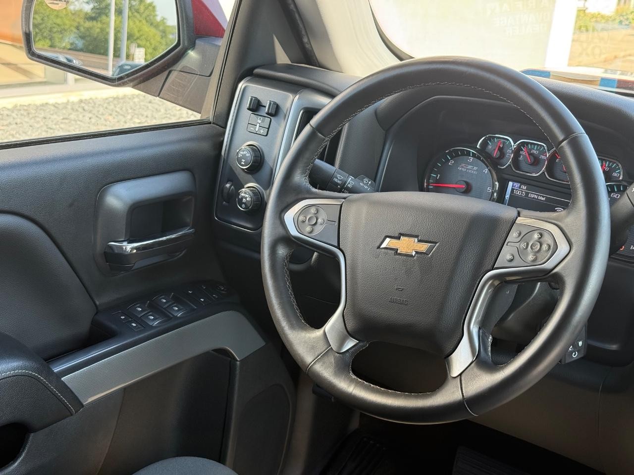 Chevrolet Silverado 1500 Vehicle Image 13