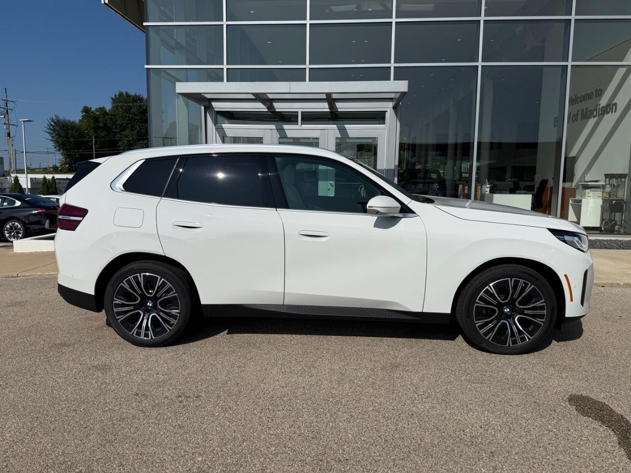 BMW X3 Vehicle Image 02