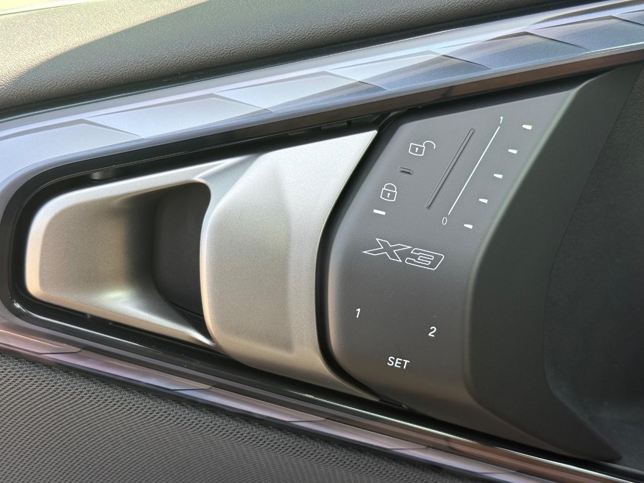 BMW X3 Vehicle Image 11