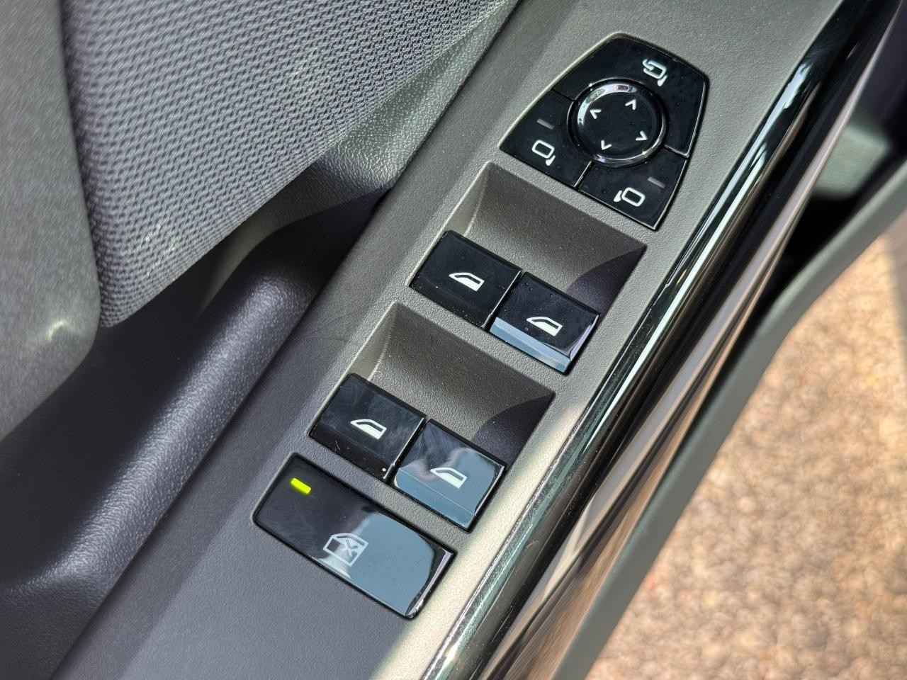 BMW X3 Vehicle Image 16