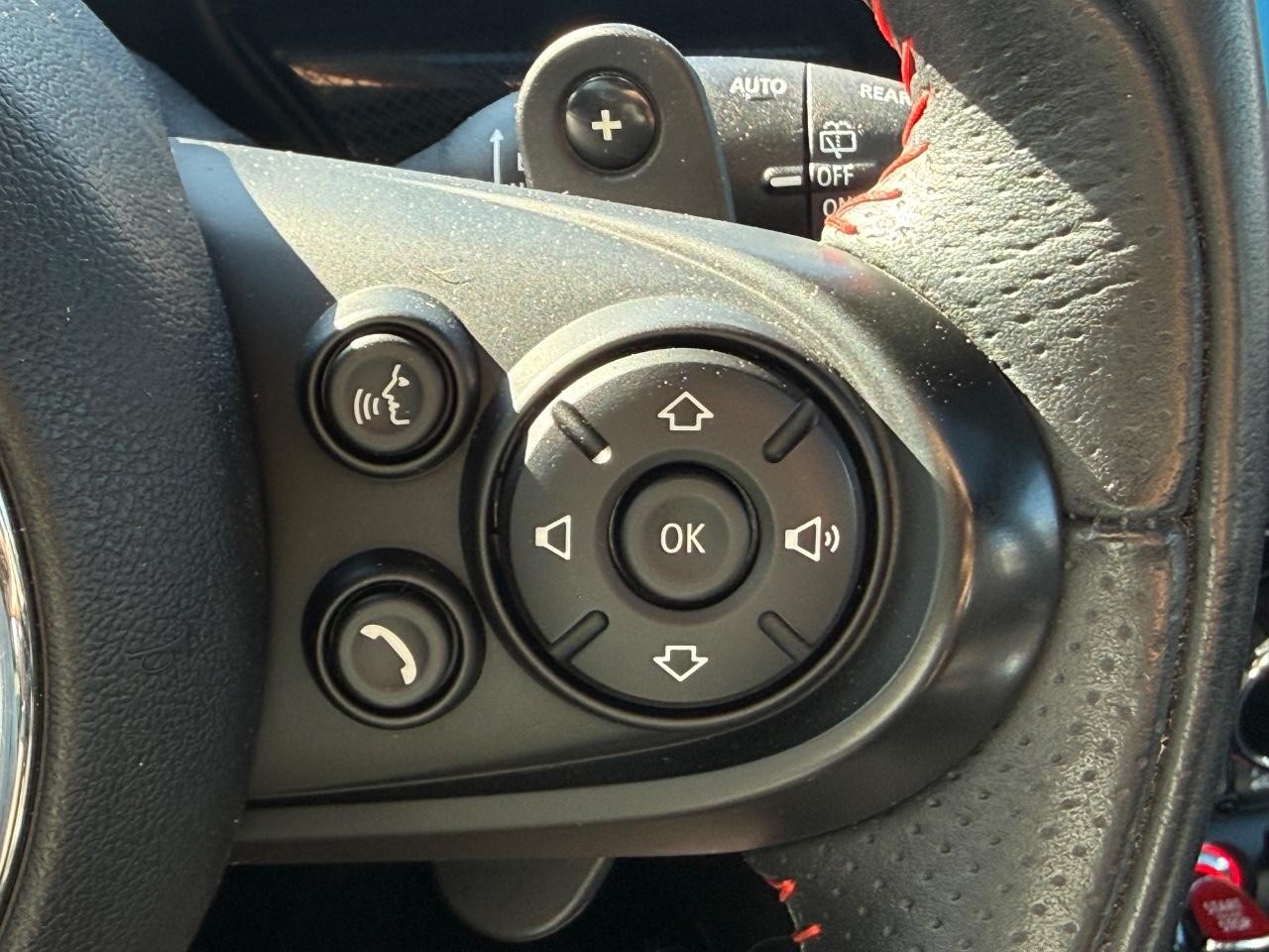 MINI Clubman Vehicle Image 17