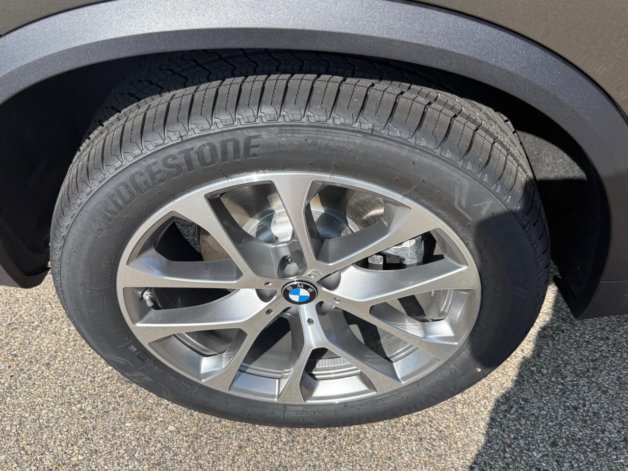 BMW X5 Vehicle Image 04