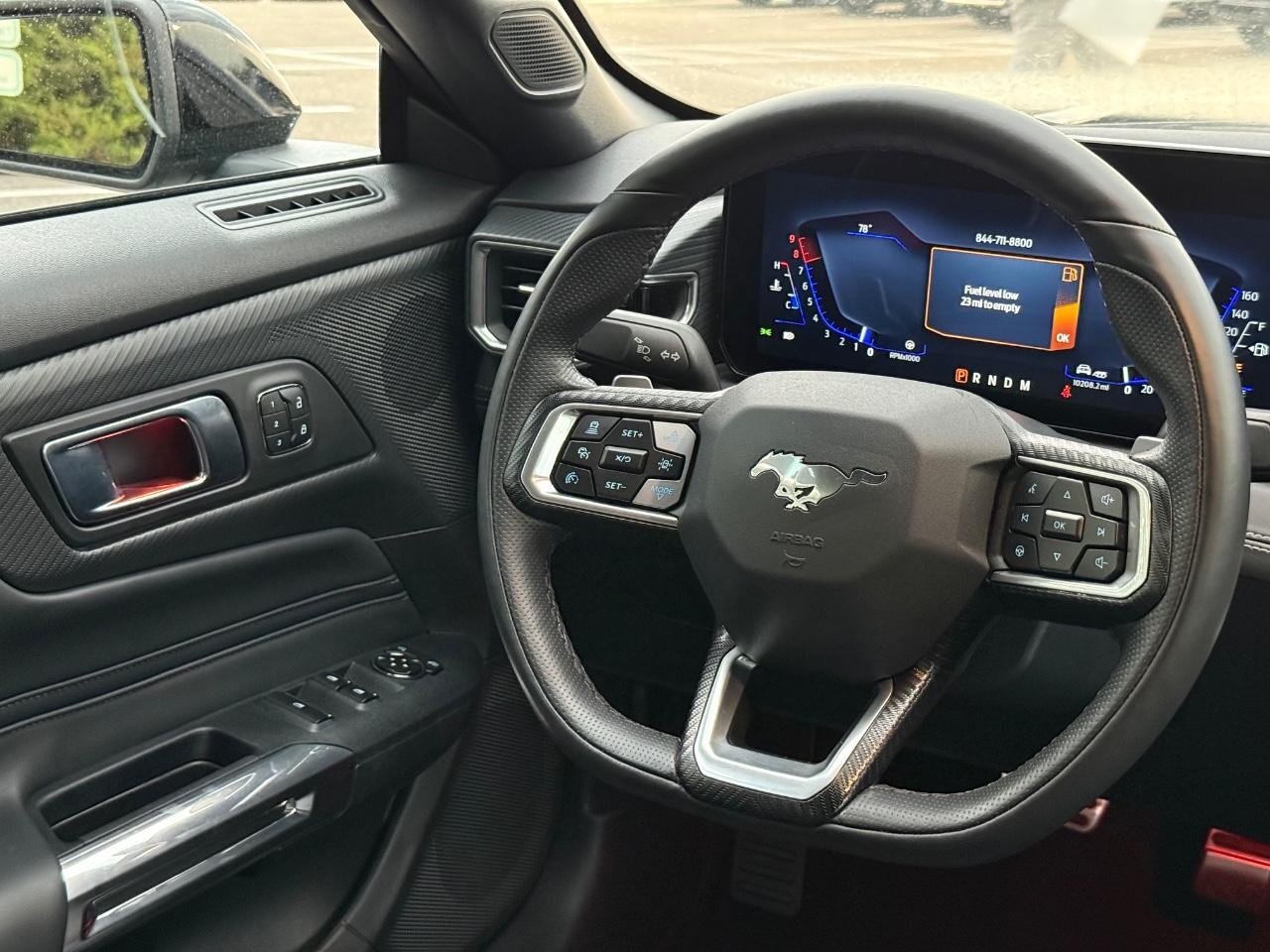 Ford Mustang Vehicle Image 13
