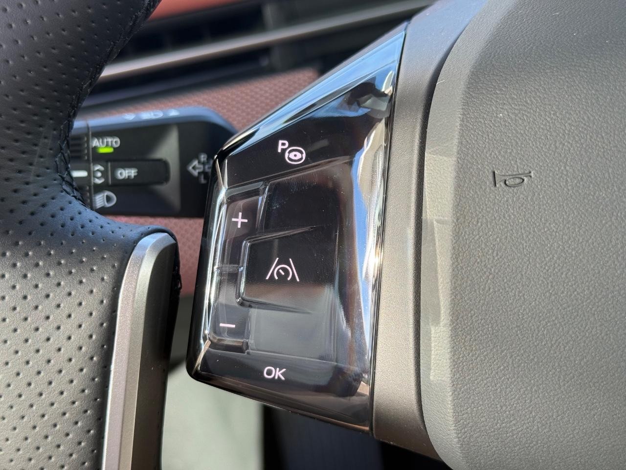 BMW iX3 Vehicle Image 11