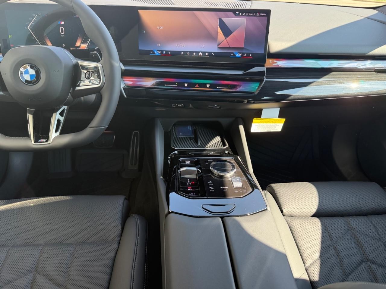 BMW 5 Series Vehicle Image 06