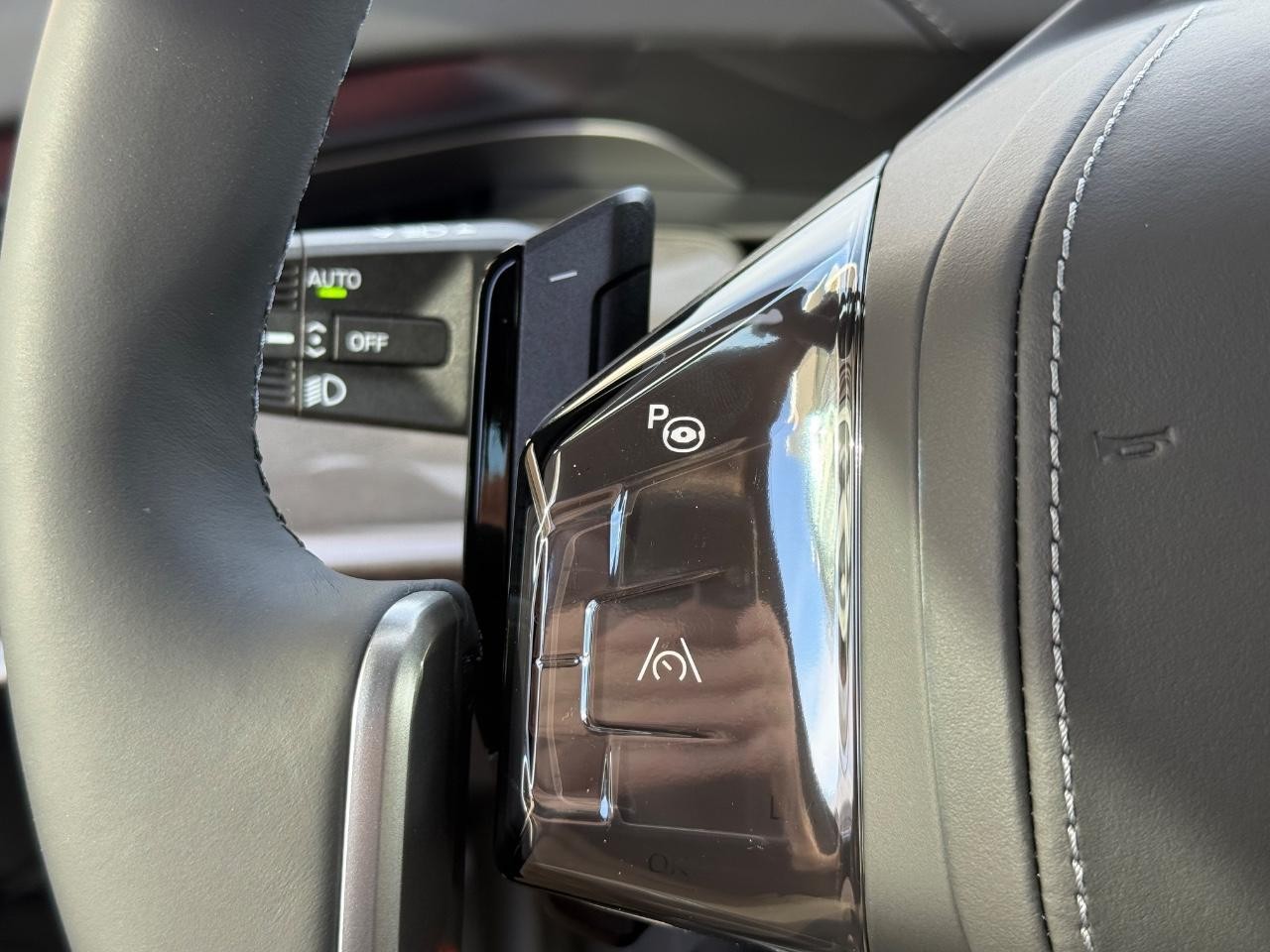 BMW 7 Series Vehicle Image 13